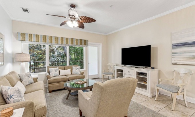 Fernandina Beach Condo | AIP Resort/Spacious/10 Min. Walk to the Beach/Updated Furniture