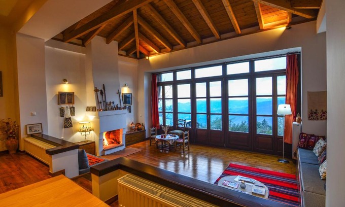 Synikia Mesi Trikalon House | Aipytos Guesthouse
