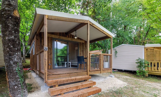 Saint-Martial-de-Nabirat Ski Chalet | Air-conditioned mobile home with pool & fishing ponds – Périgord Noir, near Sarlat