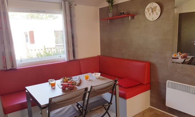 Talmont-Saint-Hilaire House | Air-conditioned mobile home 4/6 pers at Loyada campsite *