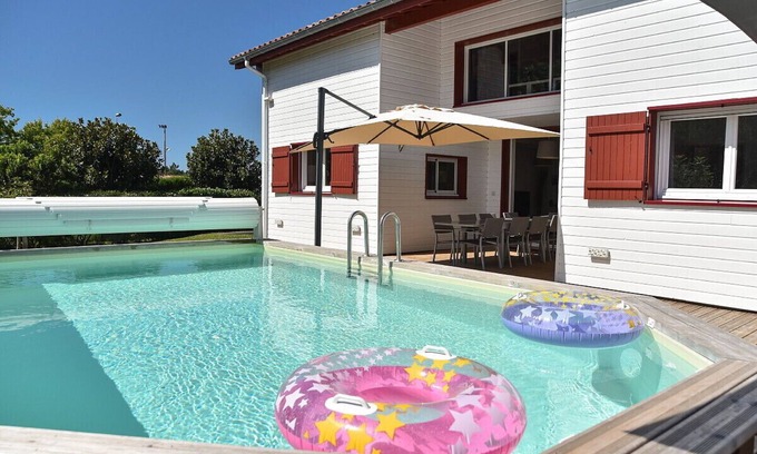 Saint-Jean-de-Luz House | Air-conditioned house for 12 people with swimming pool in Saint Jean De Luz