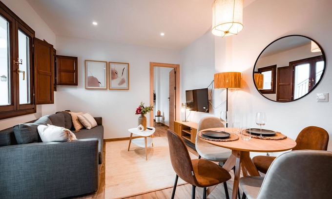 Cella Apartment | Air-conditioned apartment with wifi - QH Mirador San Cristobal 02