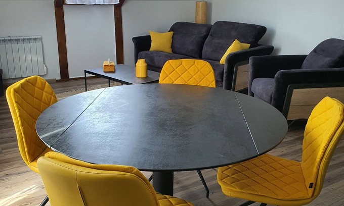 Beaune Apartment | Air-conditioned apartment* for 4 people