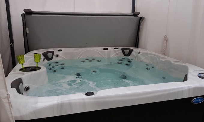 Colmar House | air-conditioned house in colmar town center with jacuzzi and private garden