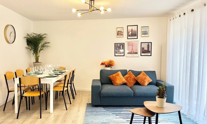 Bagneux House | Air-conditioned house & parking 15 minutes from Paris