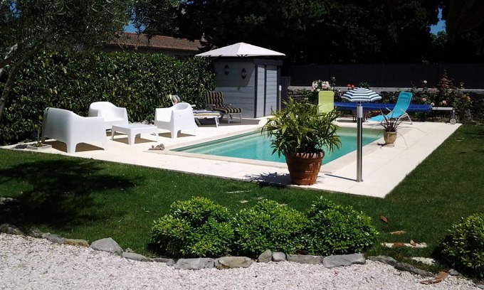Pezens Apartment | Air-conditioned self-contained studio with private pool in villa near Carcassonne