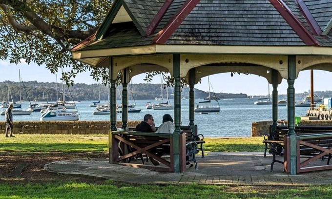 Darling Point House | Air conditioned spacious room with pool, In amazing location.