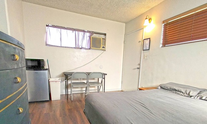 Gardena Apartment | Air Conditioned Studio Private Unit