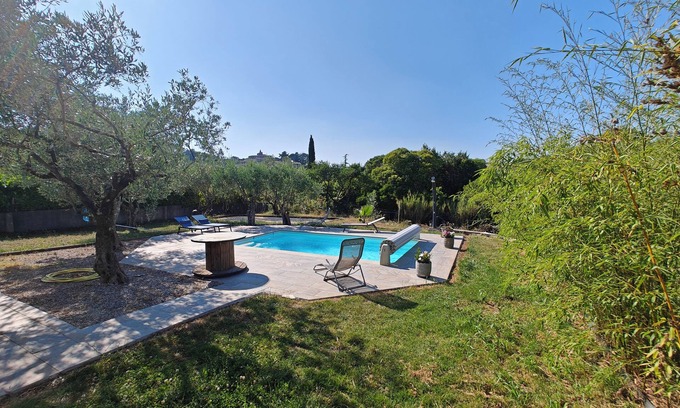 Saint-Bres House | Air-conditioned villa with pool at the gateway to the Cévennes