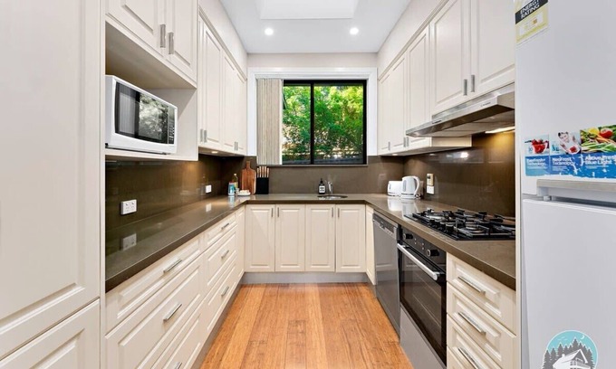 Beacon Hill House | Aircabin - Beacon Hill - Lovely - 3 Beds House