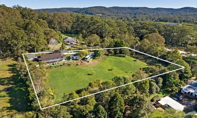 Fountaindale House | Aircabin - Fountaindale - 4 Beds Spacious House