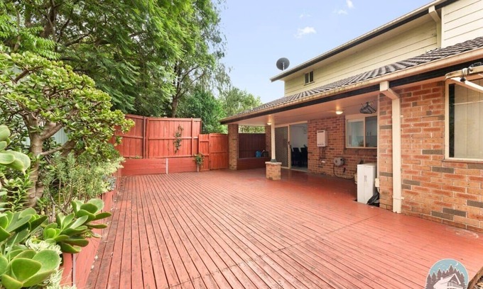 Seven Hills House | Aircabin - Seven Hills - Lovely - 3 Beds Townhouse