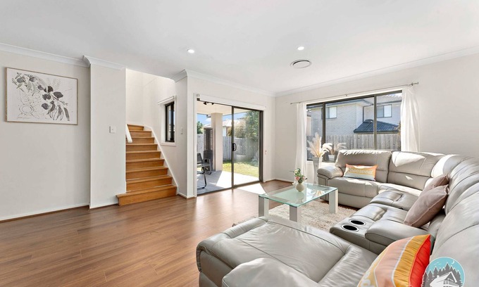 Schofields House | Aircabin - Tallawong - Elegant Home - 4 Beds House