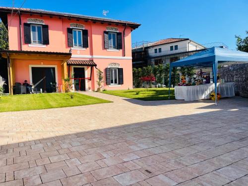 Ronchi dei Legionari House | Airport Flower Rooms