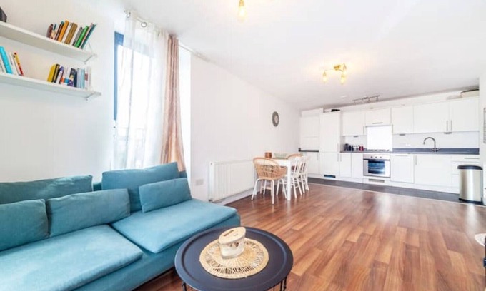 Greenwich West Apartment | Airy Bright 2Bed Apt Deptford, Canary Wharf
