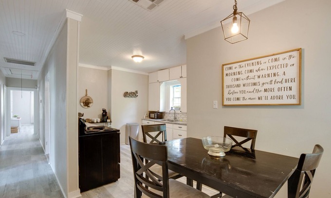 Downtown Cottage | Airy Bryan Vacation Rental ~ 5 Mi to Texas A&M