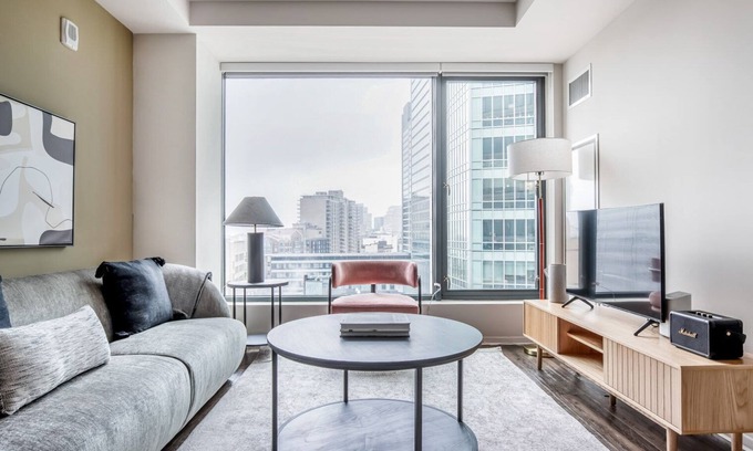 Theatre District Apartment | Airy Chinatown/Theater District 2BR w/Gym & W/D, nr T, by Blueground