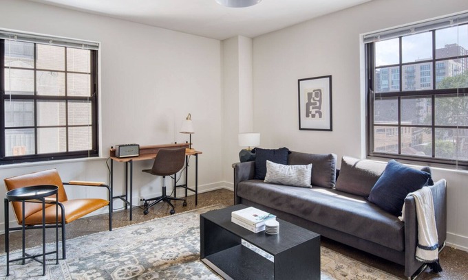Uptown Apartment | Airy Uptown 1BR w/ Fire Pits & Indoor Pool, nr Beach, by Blueground