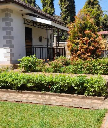 Entebbe Bed & Breakfast | Aivilo Home