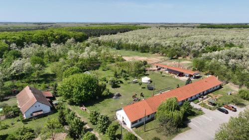 Ofeherto House | Akácliget Vendégház és Major