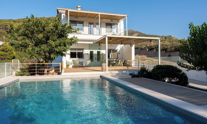 Vravrona Villa | AK-Green Villa