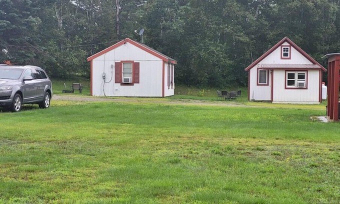 Errol Cabin | AKERS POND INN & CABINSn820 COLEBROOK ROADnERROL NH 03579n 603.482.3471