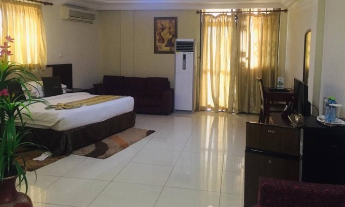 Sekondi-Takoradi Bed & Breakfast | Akroma Plaza Hotel