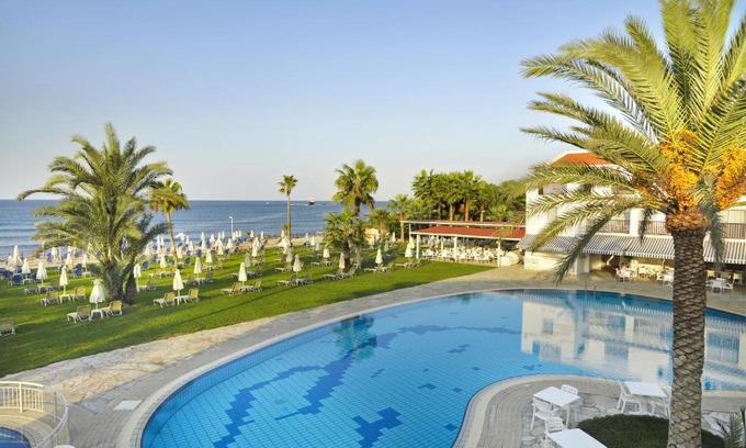 Chlorakas Hotel | Akti Beach Hotel & Village Resort