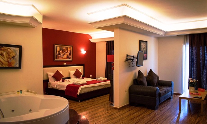 Haret Sakher Hotel | Al Murjan Palace Hotel