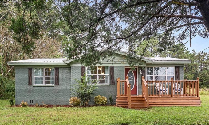 Saint Elmo House | Alabama Safari Ranch