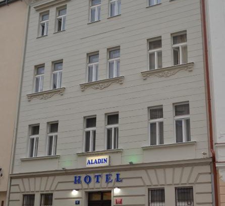 Vrsovice Hotel | Aladin Praha
