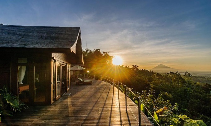 Penebel Ski Chalet | Alam Mountain