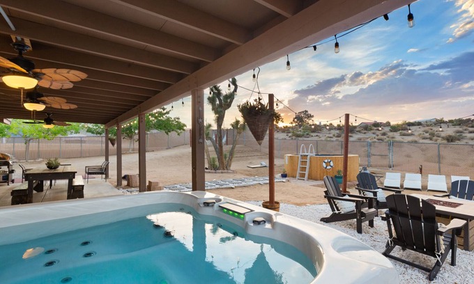Joshua Tree House | π΅π Alana House - Pool, Hot Tub, BBQ, Fire Pit + Walk to Hikes! ππ΅