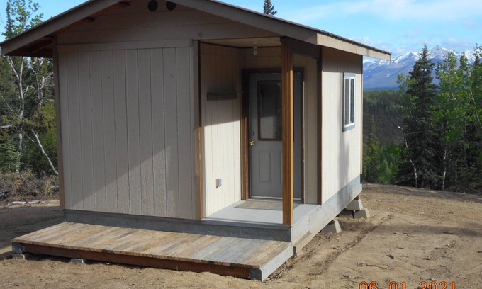 Healy Cabin | Alaska secluded Cabin , just 15 minutes from Denali National Park Entrance.