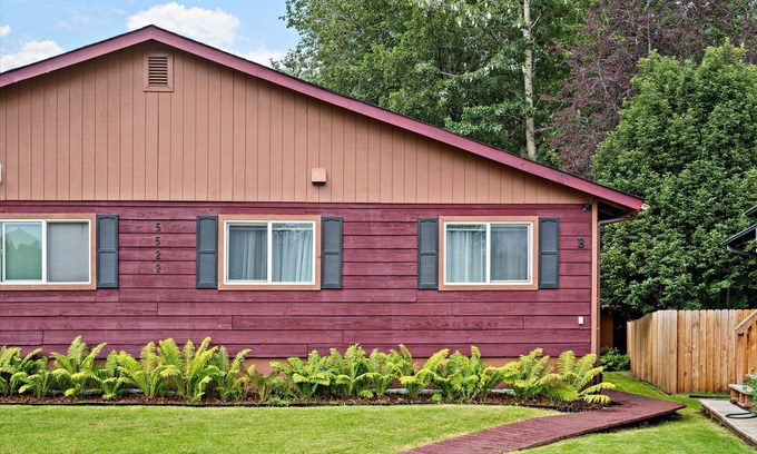 Campbell Park House | Alaska Windflower Escape