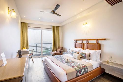Kasauli Apartment | Alaya Stays Skyline Ridge 3 BHK Apartment with Scenic Views