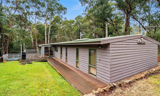 Sawmill Settlement Cabin | Albaski Lodge – Room 1
