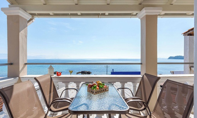 Ipsos Apartment | Albatross Seaview Apartment by Konnect, Ipsos
