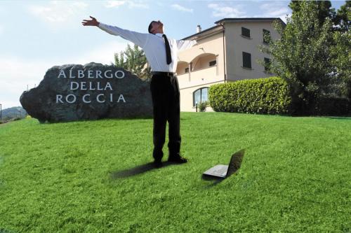 Varano de' Melegari Hotel | Albergo Della Roccia