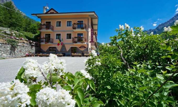 Dzovennoz Hotel | Albergo Valentino