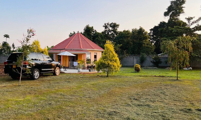 Northern Region Cottage | Alberto Gardens - Two bedroom cottage in secure, private grounds & free parking
