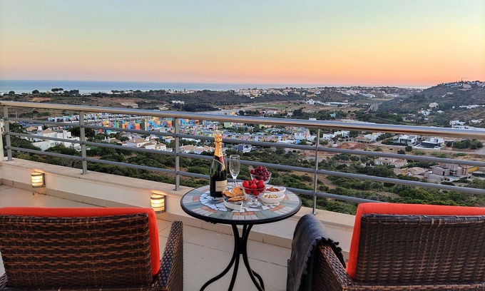 Patio Apartment | AlbufeiraOrada SunSet Penthouse