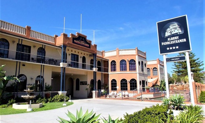 South Albury Hotel | Albury Paddlesteamer