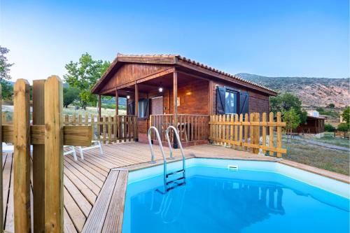 Moratalla House | Aldea Los Odres - Cabañas de Madera de 1ª con Piscina Privada y BBQ en la puerta