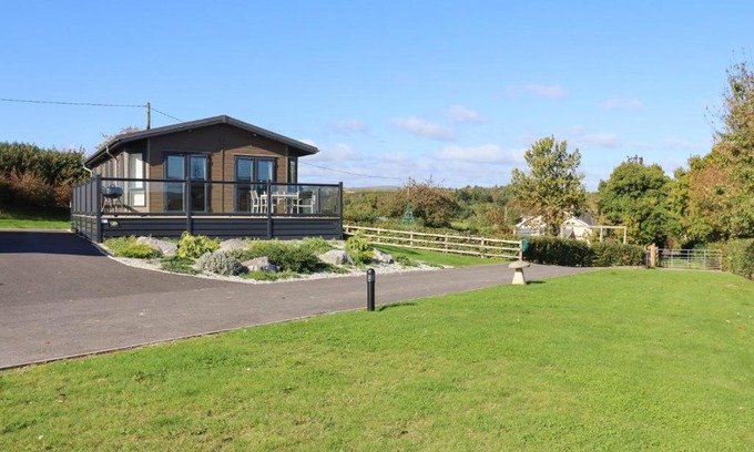 Teigngrace House | Alder Lodge