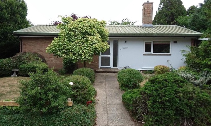 Wells-next-the-Sea Apartment | Alderman Peel High School Bungalow