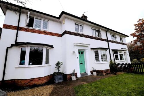 Oxford Villa | Aldrich Villa, 5-Bed Luxury House, Oxford, Parking, Garden