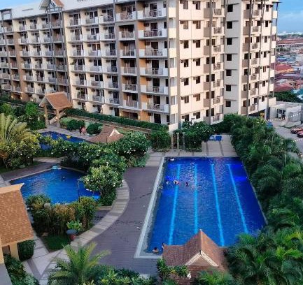 Bacoor City Apartment | ALEA RESIDENCES Condo near Airport and MOA! Cozy Place with Main street and Manila Bay view