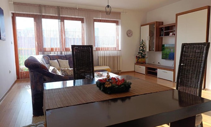 Pale Apartment | Aleksandrija Pale