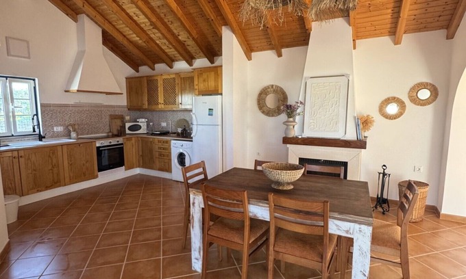 Santiago do Cacem Cottage | Alentejo Coast Country House